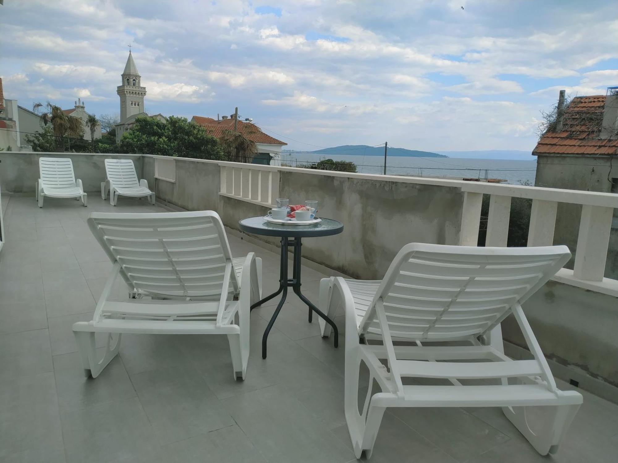 Perivoj Apartment Kastela Exterior photo